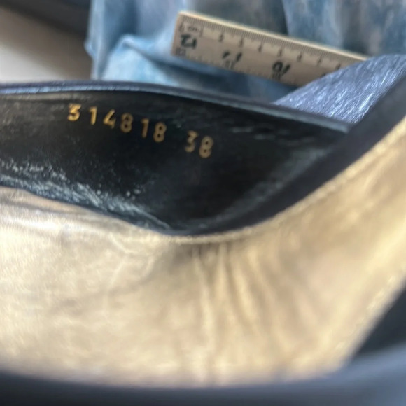 ALEXANDER MCQUEEN black gold peep toe silk satin - Picture 8 of 8